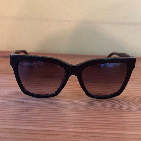 Balenciaga ba9801b sunglasses - Picture 1 of 7